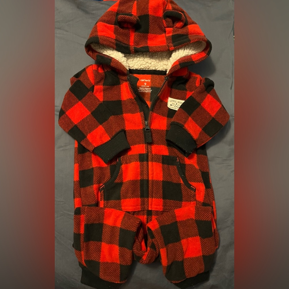 Long sleeve/pants size 9 months onesie